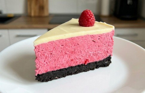 Kremasta Roze Torta sa Malinama: Brzi letnji mousse kolač gotov za 20 minuta