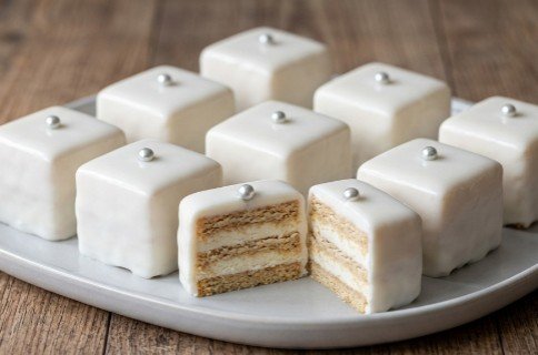 Premium Domaći Sitni Kolači Minjoni: Detaljan Korak-po-Korak Recept