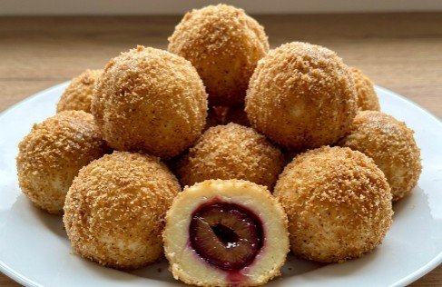 Starinske Domaće Gomboce sa Šljivama: Korak-po-Korak Recept