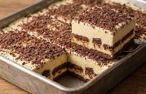 Kremasti Moka Kolač sa Keksom i Kafom: Brza nepečena torta za 20 minuta