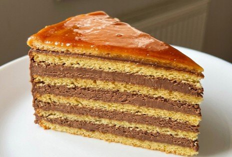 Tradicionalna Doboš Torta sa Karamelom: Autentični Starinski Recept