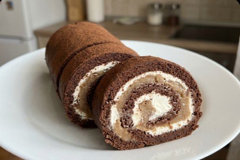Domaći Šareni Rolat sa Bogatim Kestenom i Čokoladom: Elegantan jesenji desert koji se ne peče