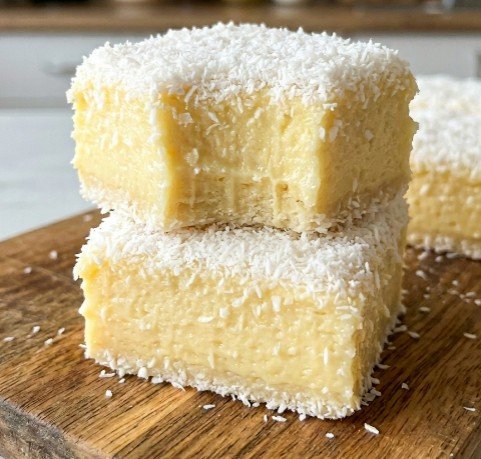Nepečene Kokos Kocke: Ekstremno Kremasta i Brza Poslastica sa Snežnim Omotačem