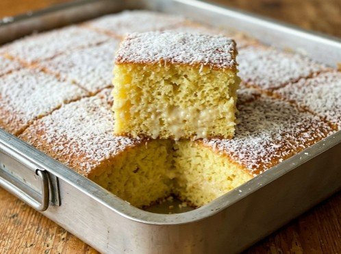 Sočni Koh od Kokosa i Mleka: Tradicionalni mlečni biskvit na čaše koji se topi u ustima