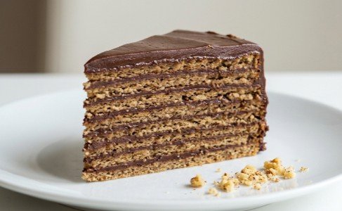 Premijum Reforma Torta sa Orasima: Autentični recept za ne krunisanu kraljicu svih domaćih slavlja