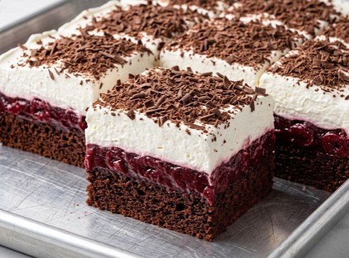 Švarcvald Torta: Neodoljivi klasik sa višnjama i čokoladom u praktičnoj meri na čaše