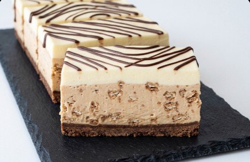 Kinder Bueno Torta: Neodoljiva kremasta poslastica bez pečenja