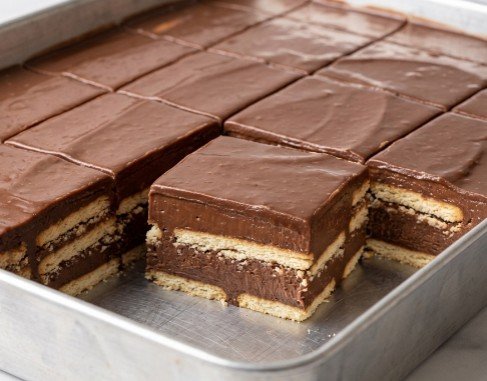Nepečena Plazma Torta: Raskošan čokoladni desert gotov za pola sata