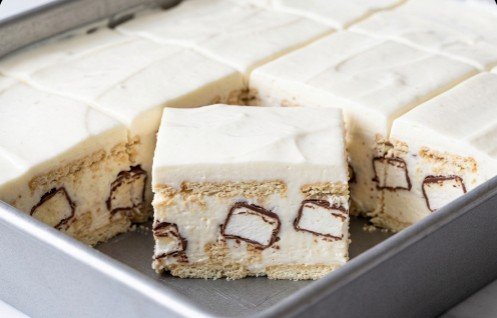 Nepečena Torta sa Bananicama: Rapsodija ukusa koja vraća u detinjstvo