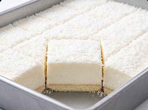 Brze kokos kocke: Osvežavajući i kremasti domaći kolač bez pečenja