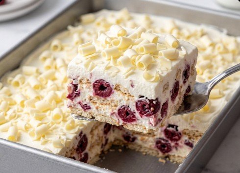 Brza torta sa višnjama: Osvežavajući voćni kolač za 15 minuta