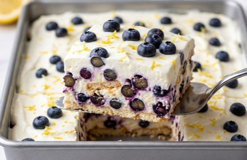 Brza limun i borovnica torta: Osvežavajući kremasti desert sa mascarpone sirom