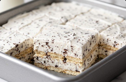 Brza Straćatela Torta: Kremasti nepečeni desert gotov za 15 minuta