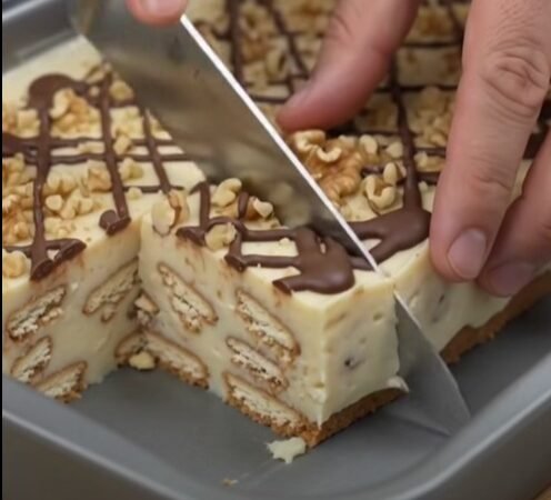 Brza Keks Torta sa Vanilom: Kremasti nepečeni užitak