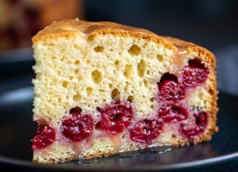 Najbolji Recept za Sočni Kolač sa Višnjama (Zaliveni Biskvit)