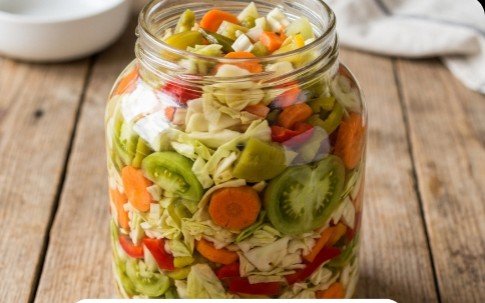 Najbolji Recept za Domaću Šarenu Salatu (Zimnica)