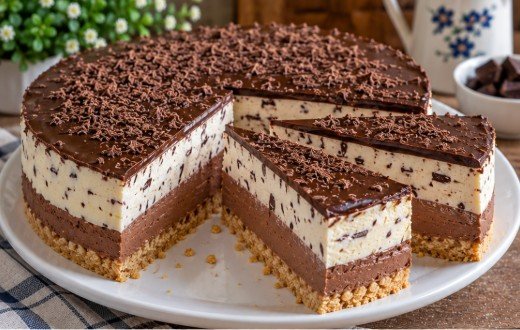 Eskimko Torta bez Pečenja: Recept za Ledenu Čoko-Vanila Keks Tortu