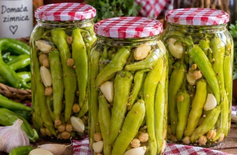 Kisele Zelene Paprike na Turski Način u Tegli: Recept sa Leblebijama