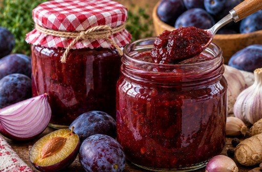 Aromatični Sos od Šljiva za Zimu: Recept za Pikantni Čatni u Tegli