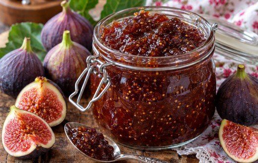 Gusti Džem od Smokava: Starinski Recept za Domaći Pekmez u Tegli