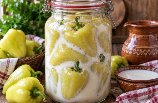 Ukiseljene paprike u mleku: Tradicionalni balkanski specijalitet