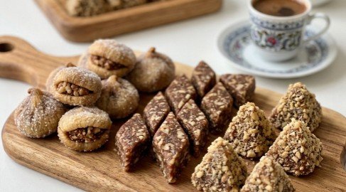 Najbolji Recept za 3 Vrste Sitnih Kolača od Suvih Smokava (Posni Slavski Kolači)