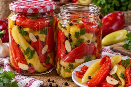 Paprike u tegle: Stari mađarski recept za hrskavu zimnicu
