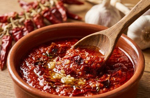 Makedonski makalo sa paprikom: Autentični pikantni namaz