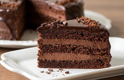 ČOKOLADNA TORTA SA PAVLAKOM