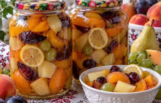 Tuti fruti kompot – Osvežavajući voćni desert