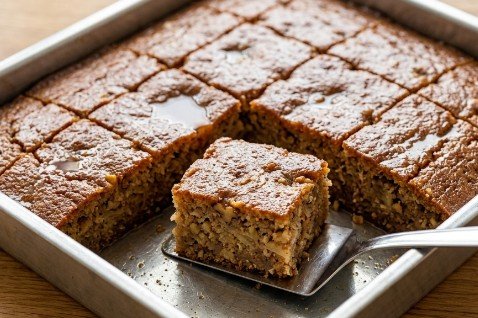 Šerbetli kolač sa jabukama – Detaljan recept