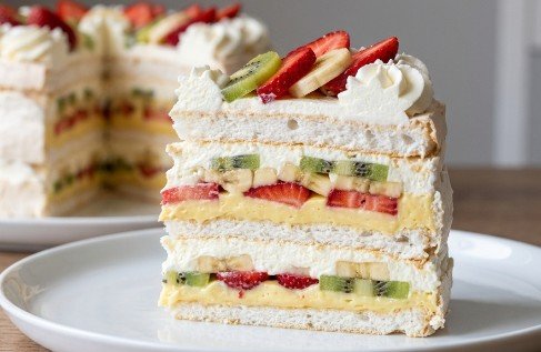 Torta Ledeni vetar – Raskošna voćna poslastica