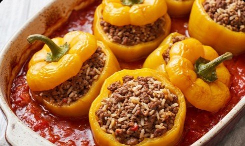 Najbolji Recept za Domaće Punjene Paprike u Paradajz Sosu