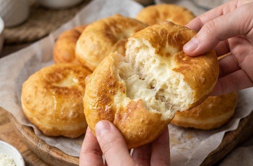 Najmekši Domaći Uštipci sa Sirom: Brzi Recept bez Kvasca